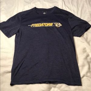 Nashville Predators T shirt